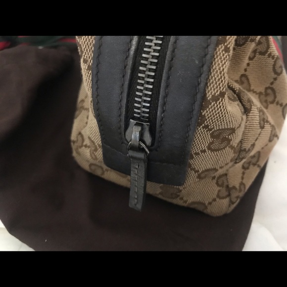 Gucci Make up bag! - Picture 6 of 10